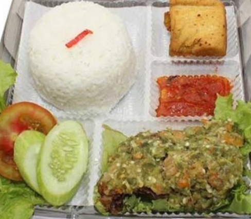 PAKET PECEL AYAM SAMBAL IJO